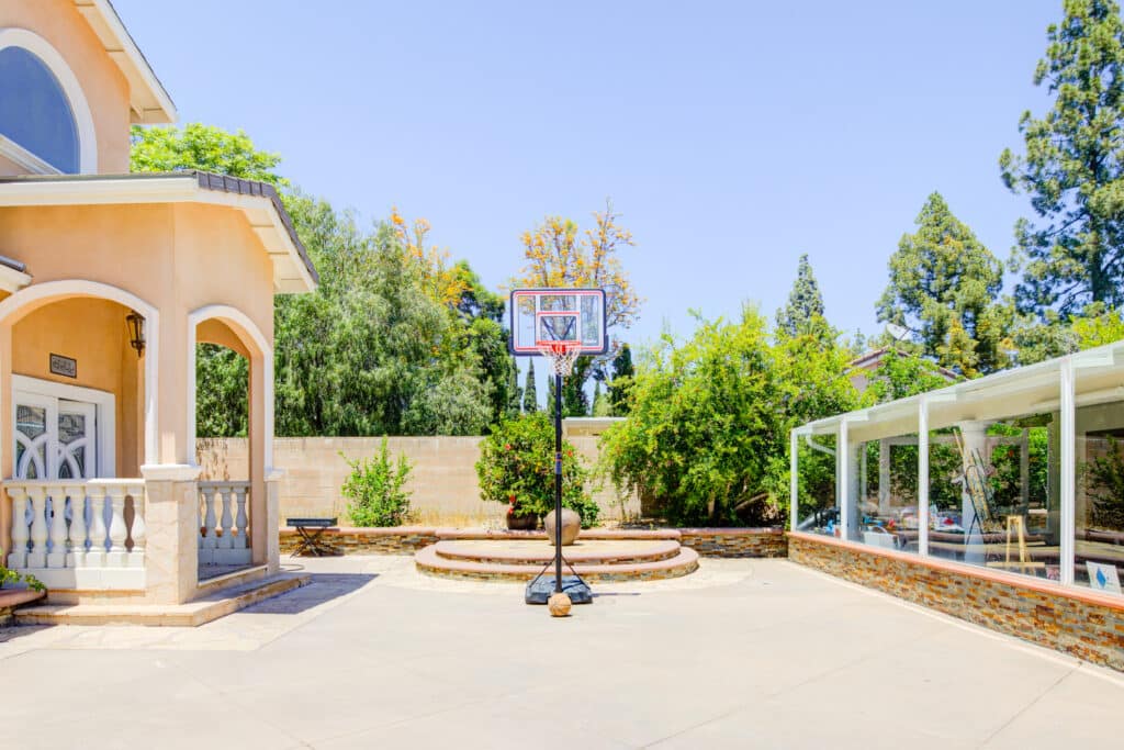 The peaceful and modern inpatient sanctuary at Inspire Recovery Center in Porter Ranch, California.